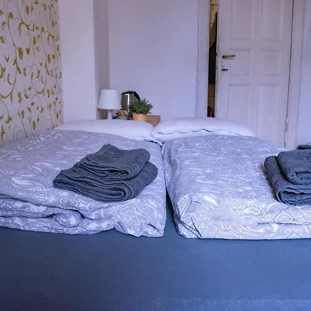 Private 10sqm In Shared Flat Near Schoenhauser Allee ברלין