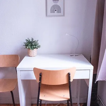 Homestay Artsy In Shared Flat - 5 Minutes From Schoenhauser Allee *