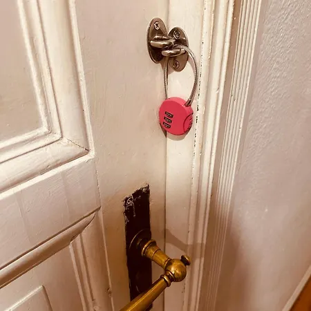 Artsy In Shared Flat - 5 Minutes From Schoenhauser Allee * Berlin