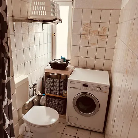 Homestay szállás Private 10sqm In Shared Flat Near Schoenhauser Allee